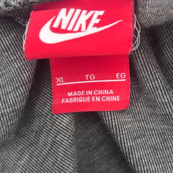 Nike Tech Fleece Joggers - Picture 3 of 4